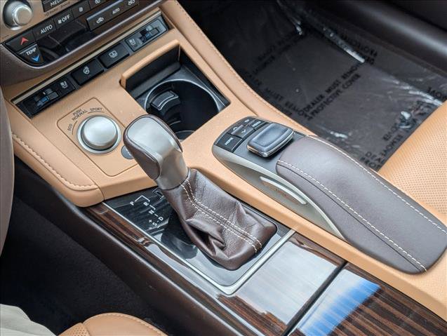Used 2017 Lexus ES 350 w/ Luxury Package FWD image 11