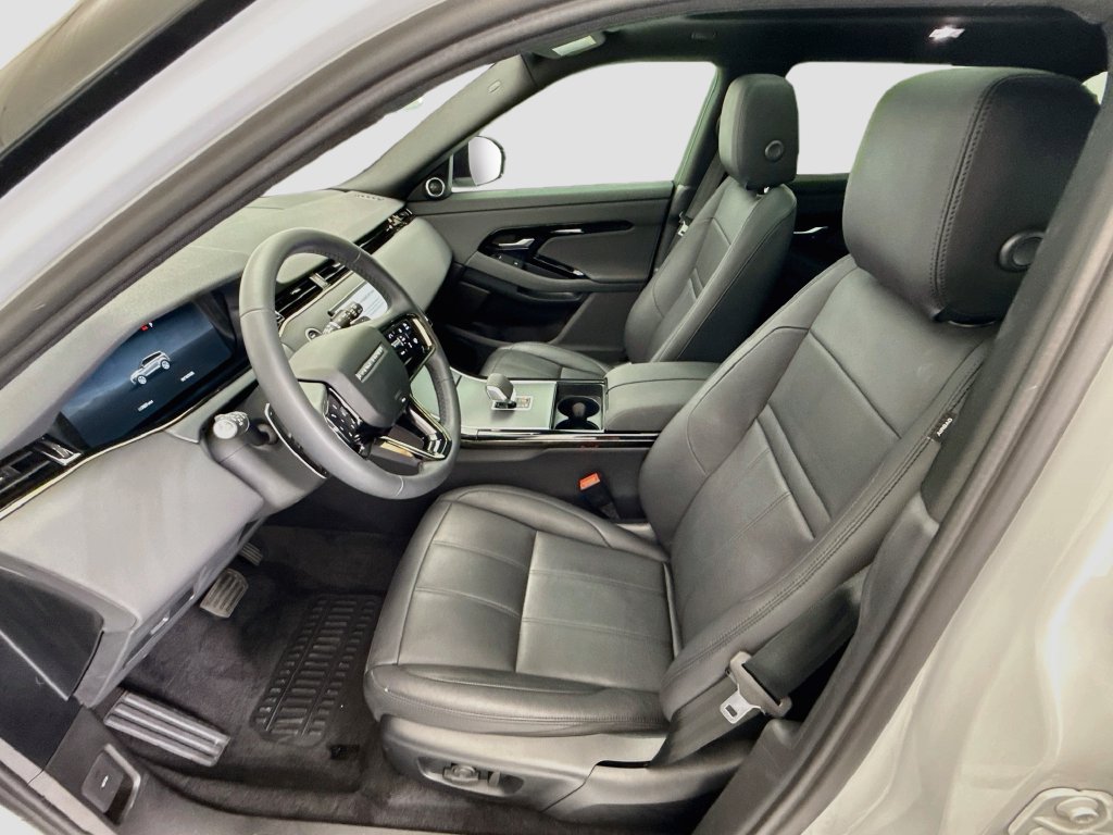 Used 2026 Land Rover Range Rover Evoque S AWD/4WD image 18