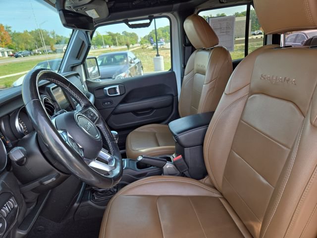 Used 2021 Jeep Wrangler Unlimited Sahara w/ Dual Top Group AWD/4WD image 29