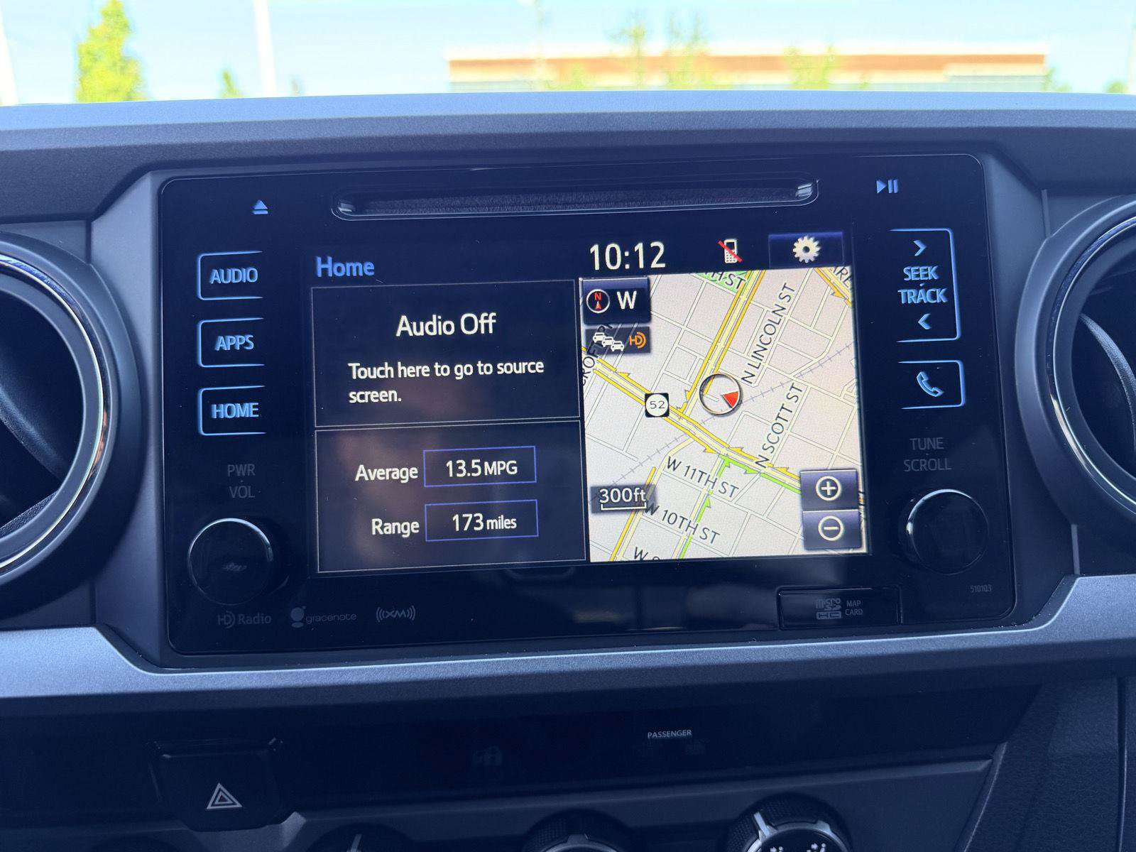 Used 2017 Toyota Tacoma TRD Sport w/ Tow Package AWD/4WD image 31