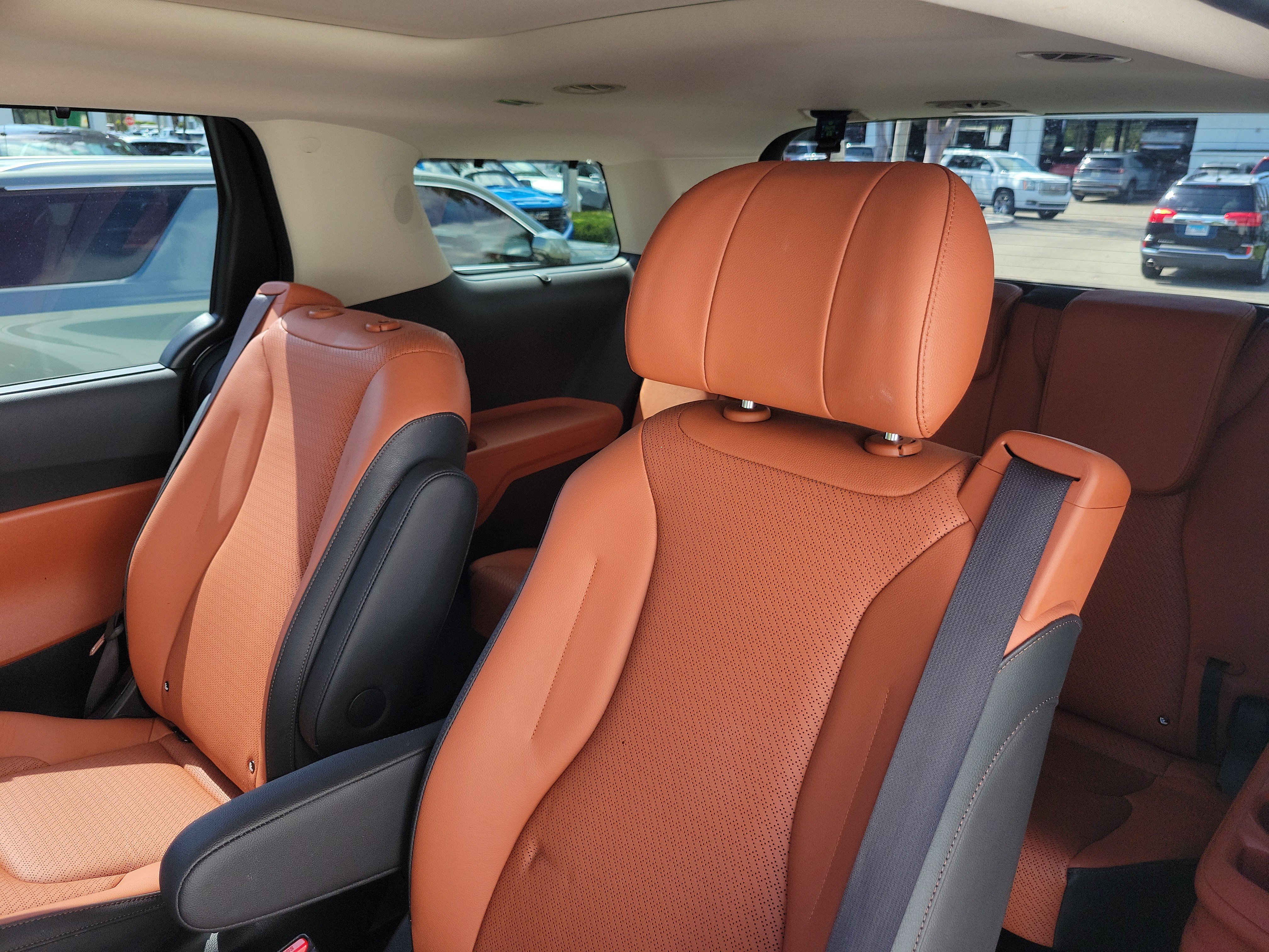 Used 2024 Kia Carnival SX Prestige FWD image 12