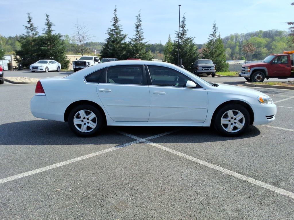 Used 2010 Chevrolet Impala LS FWD image 4