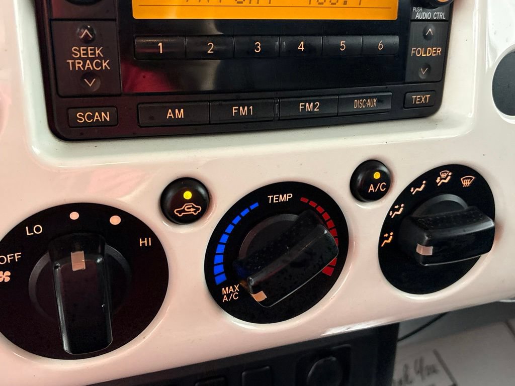 Used 2010 Toyota FJ Cruiser 4WD image 19