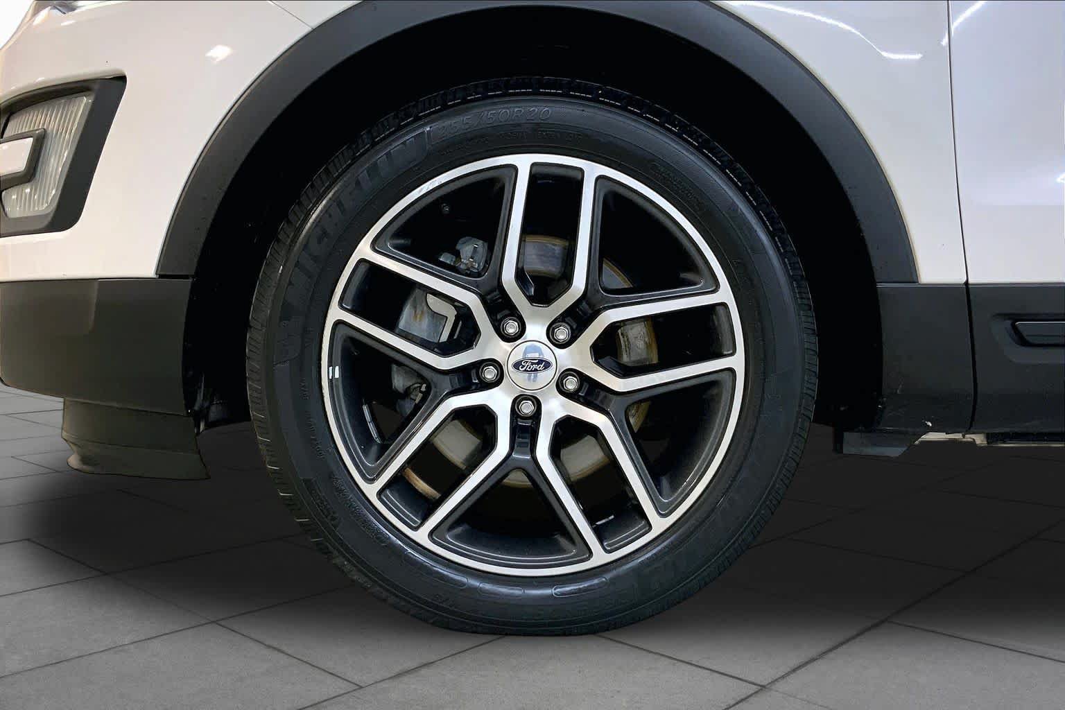 Used 2017 Ford Explorer Sport AWD/4WD image 10