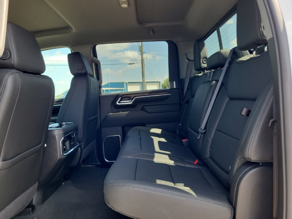 New 2026 GMC Sierra 3500 SLT w/ SLT Convenience Package AWD/4WD image 22