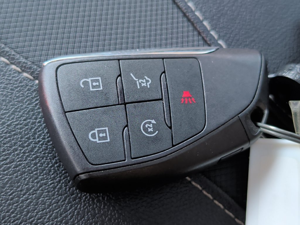 Used 2026 Chevrolet Traverse RS w/ LPO, Floor Liner Package FWD image 39