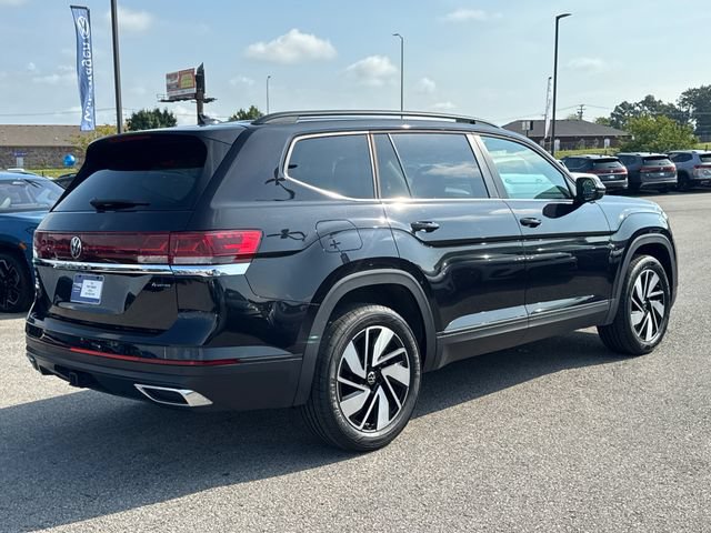 Used 2024 Volkswagen Atlas SE AWD/4WD image 5
