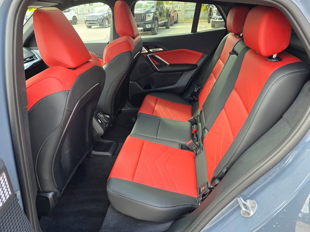 Used 2025 BMW X2 xDrive28i w/ Premium Package image 30