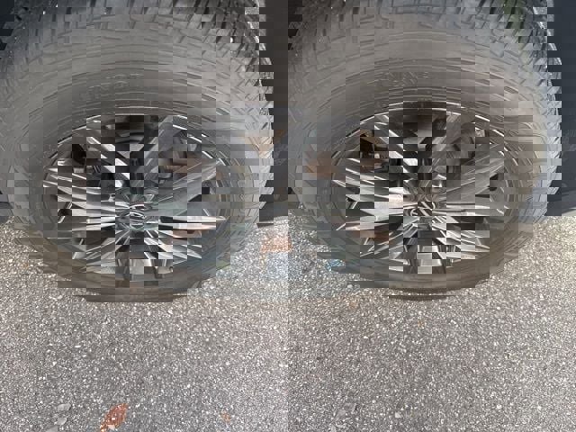 Used 2023 Volkswagen Tiguan SE image 6