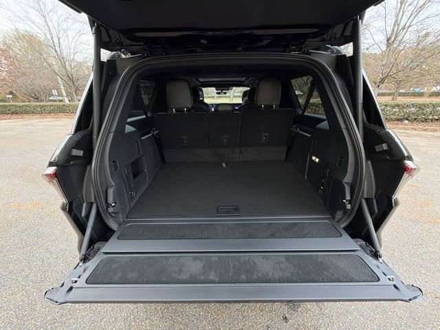New 2025 Lincoln Navigator L Black Label AWD/4WD image 26