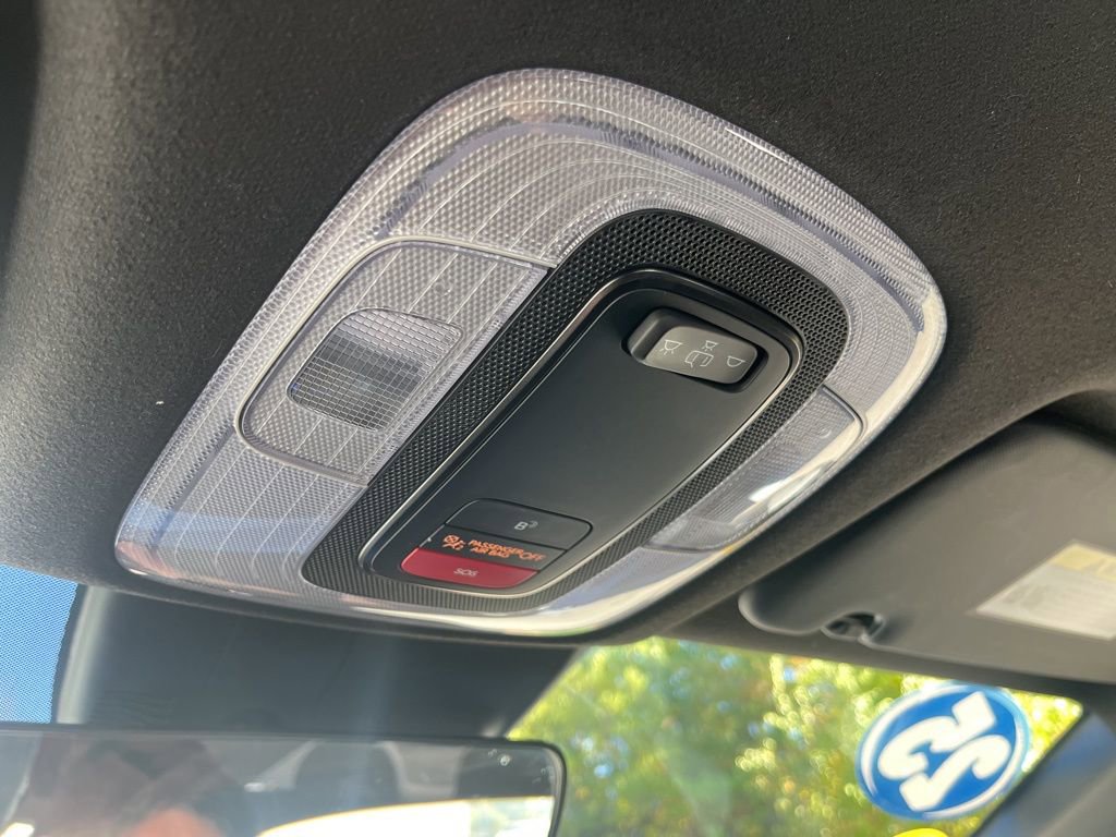 Used 2025 Hyundai Elantra SEL image 31