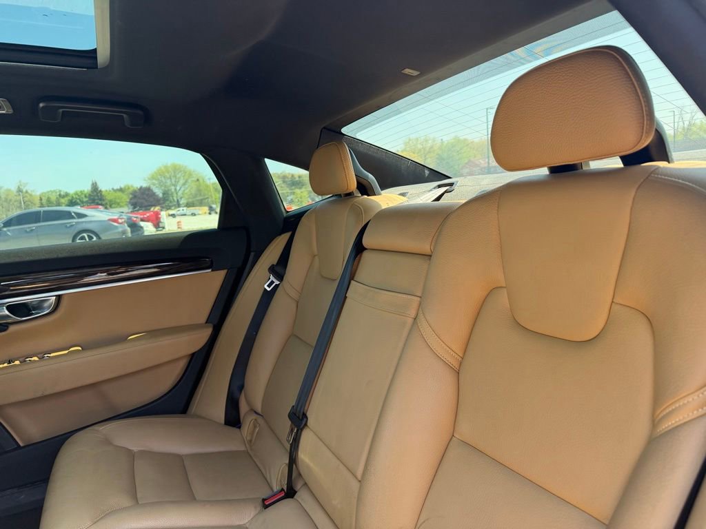 Used 2018 Volvo S90 T6 Momentum AWD/4WD image 4