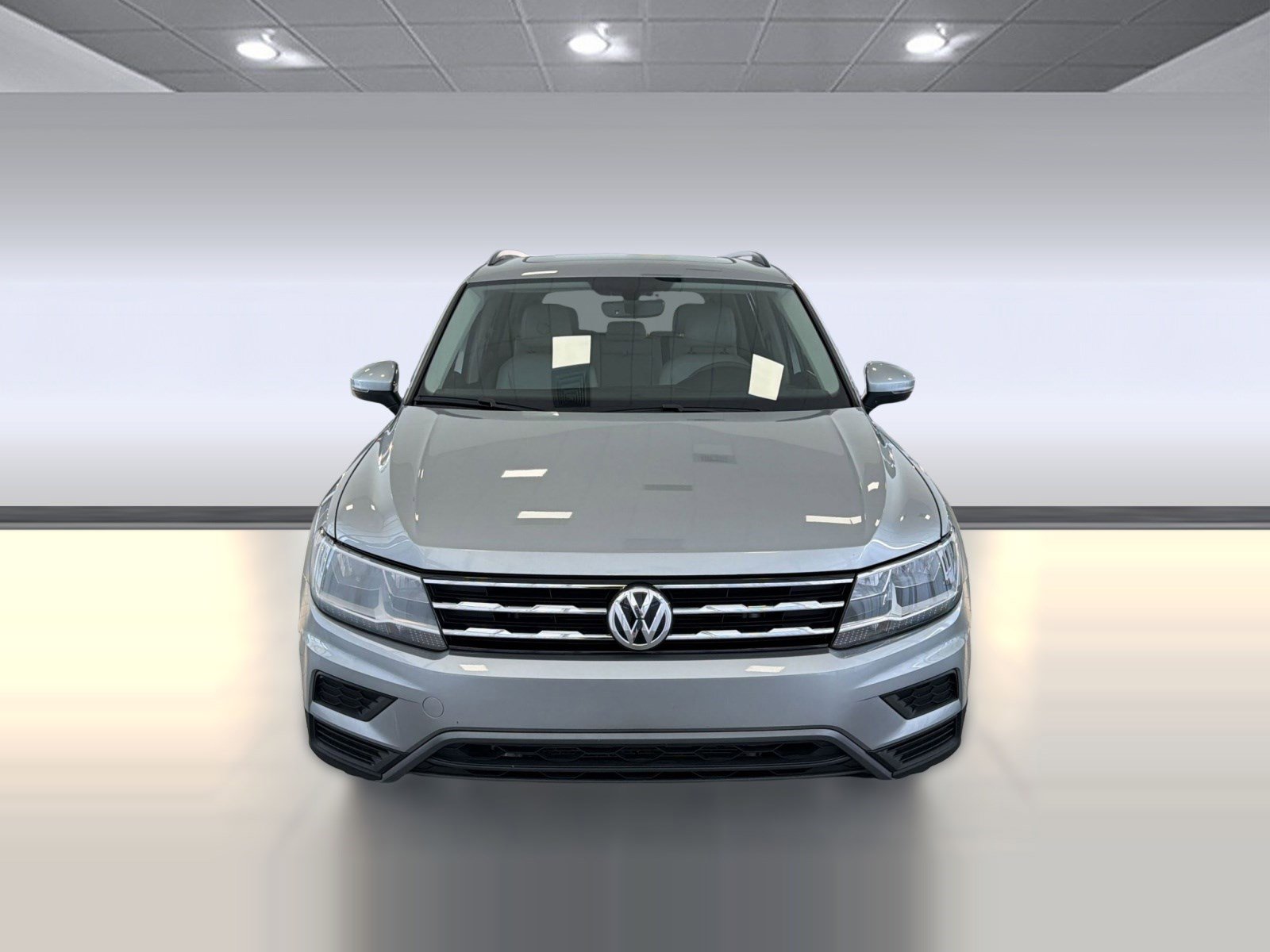 Used 2021 Volkswagen Tiguan SE w/ Panoramic Sunroof Package image 6