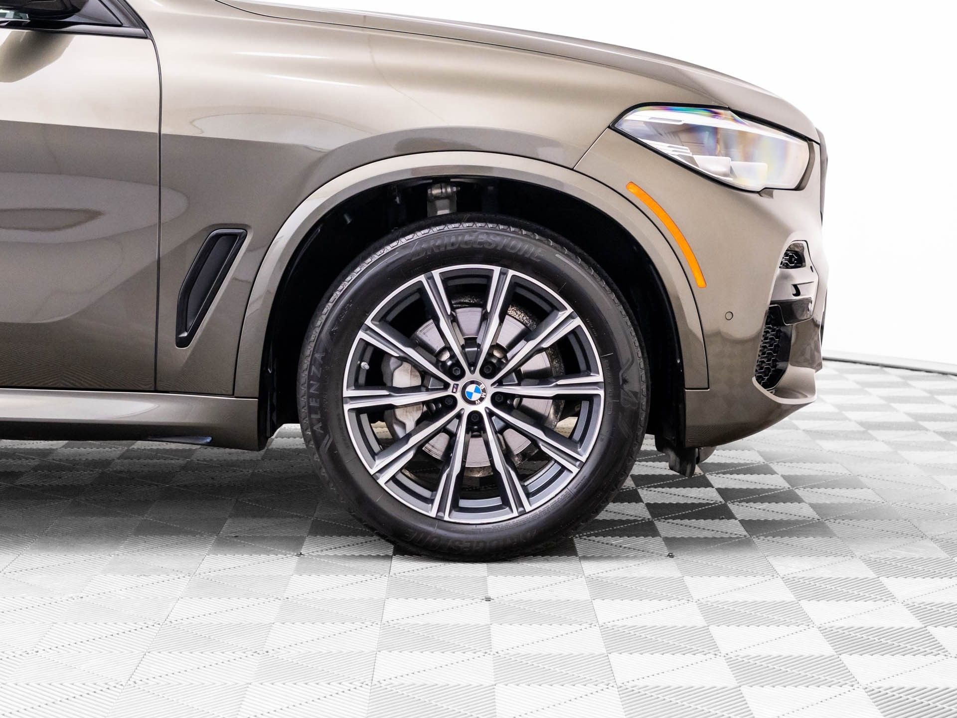 Certified 2023 BMW X5 xDrive40i w/ M Sport Package AWD/4WD image 34