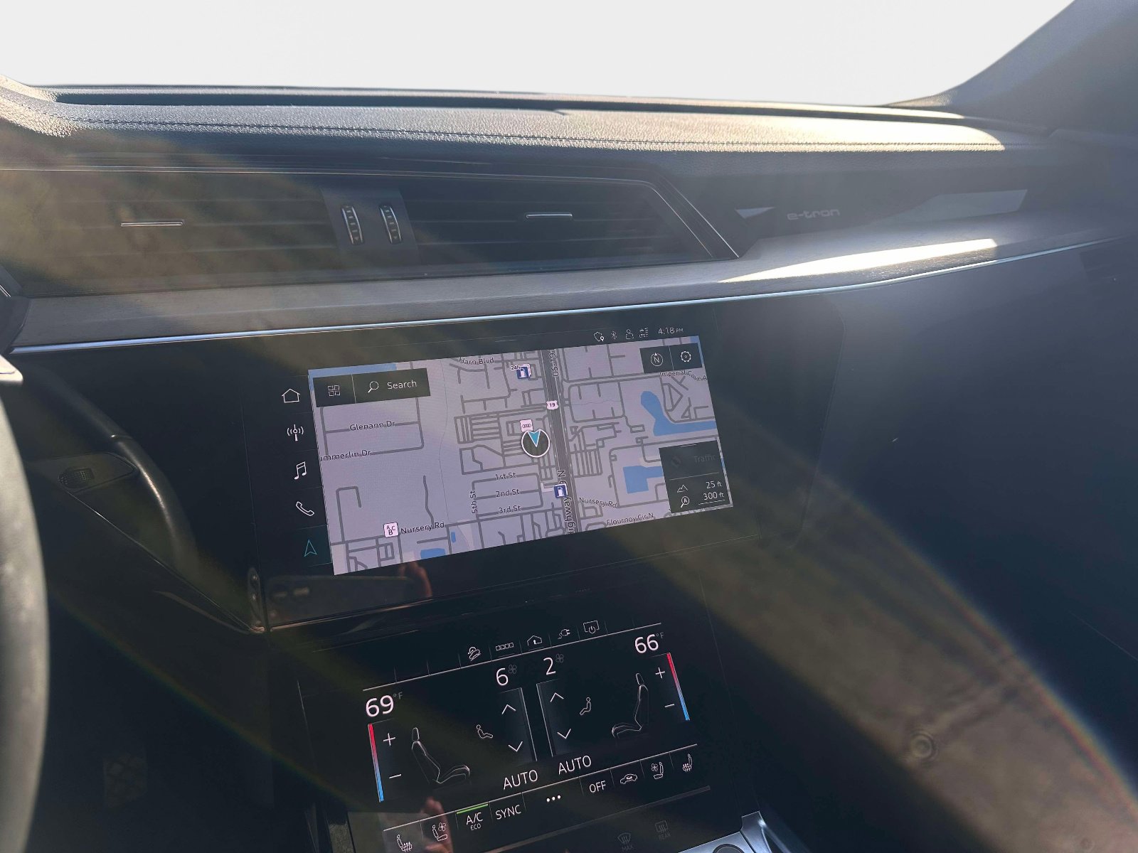 Used 2024 Audi Q8 e-tron Premium Plus image 12