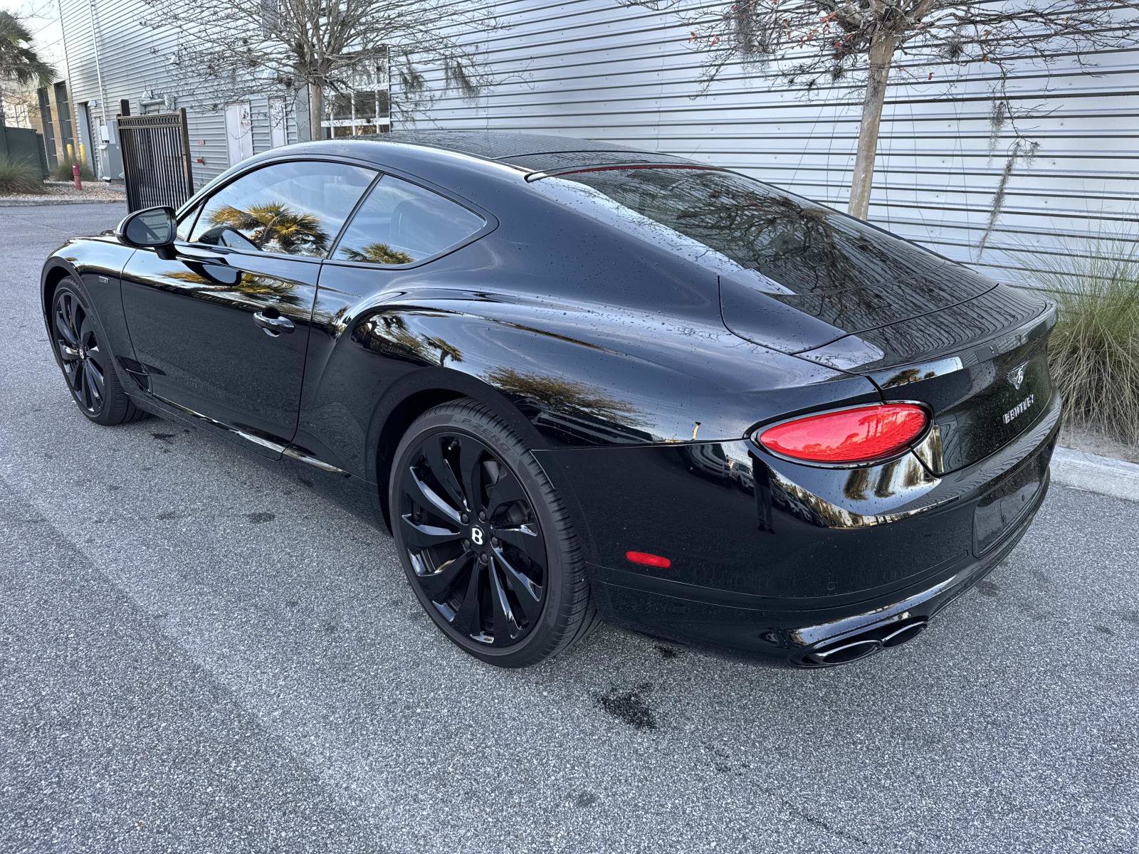 Used 2024 Bentley Continental GT image 3