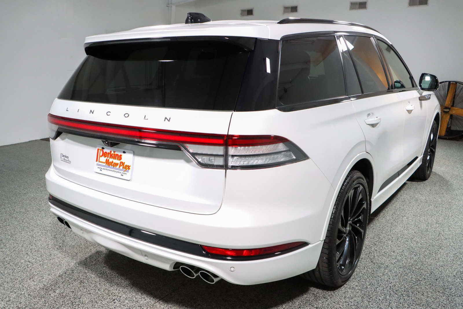 Used 2025 Lincoln Aviator Reserve w/ Equipment Group 201A AWD/4WD image 7