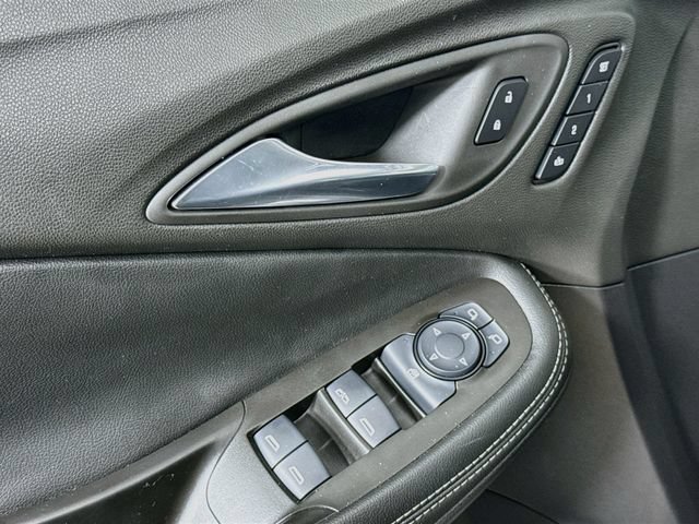 Used 2022 Buick Encore GX Essence w/ Advanced Technology Package AWD/4WD image 19