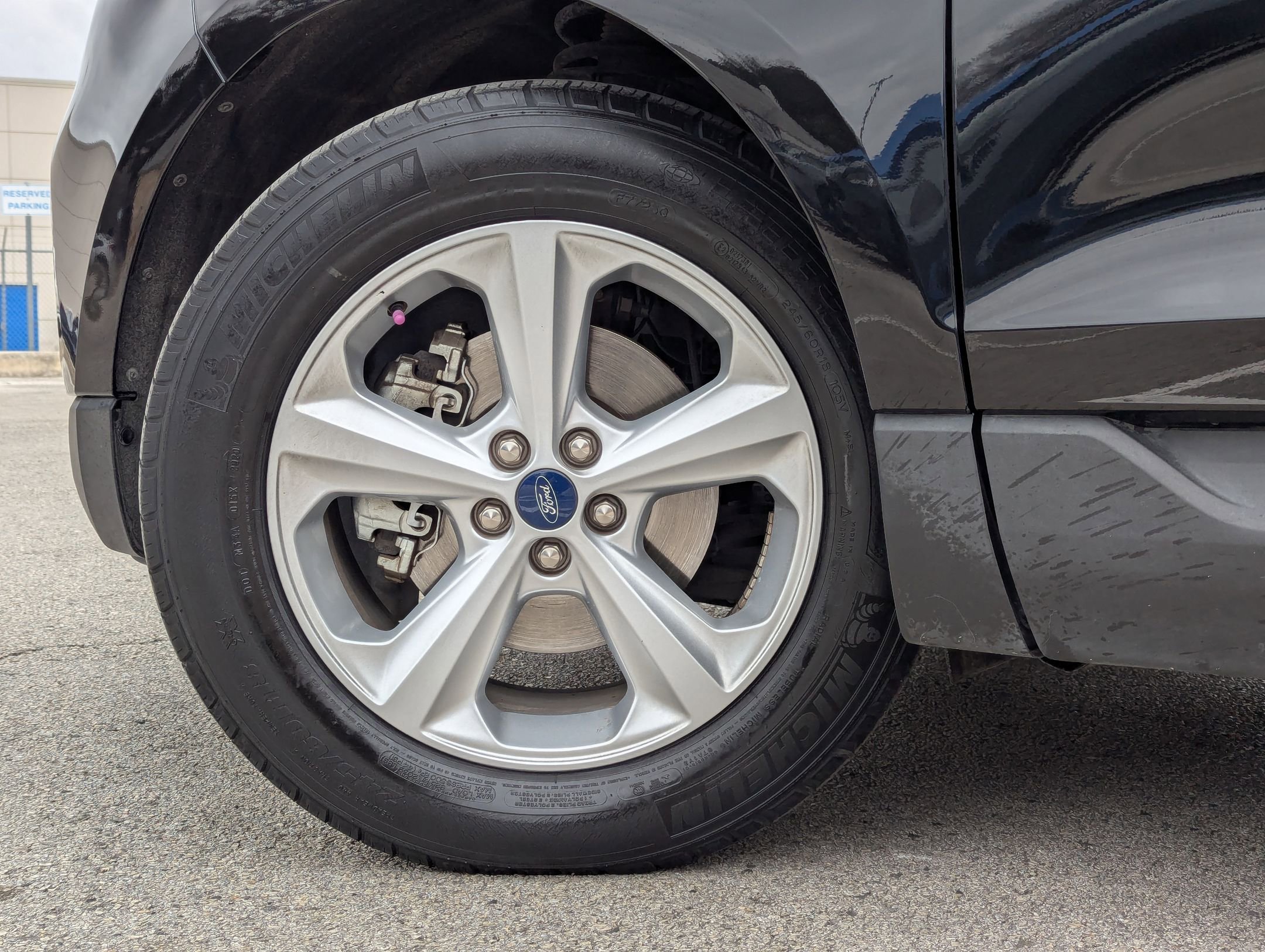 Used 2020 Ford Edge SE image 28