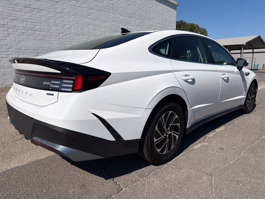 Used 2026 Hyundai Sonata Blue FWD image 2