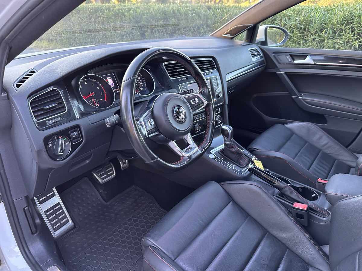 Used 2016 Volkswagen GTI SE w/ Lighting Package (SEL) FWD image 25
