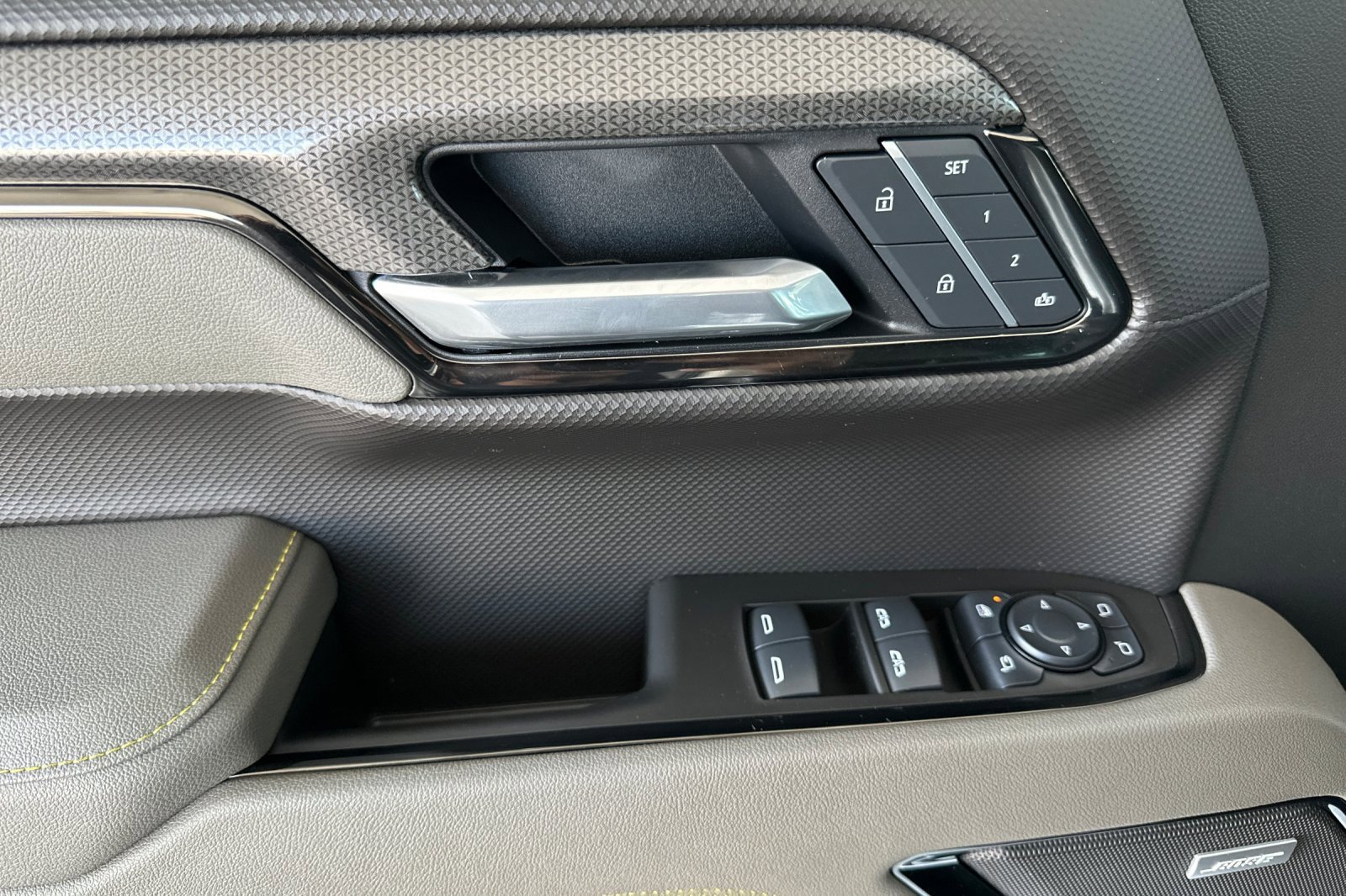 Used 2025 Chevrolet Silverado 1500 ZR2 w/ Technology Package image 12