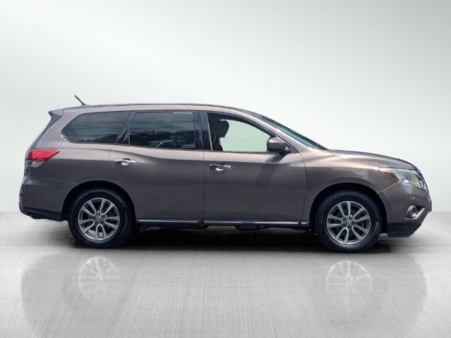 Used 2014 Nissan Pathfinder S AWD/4WD image 3
