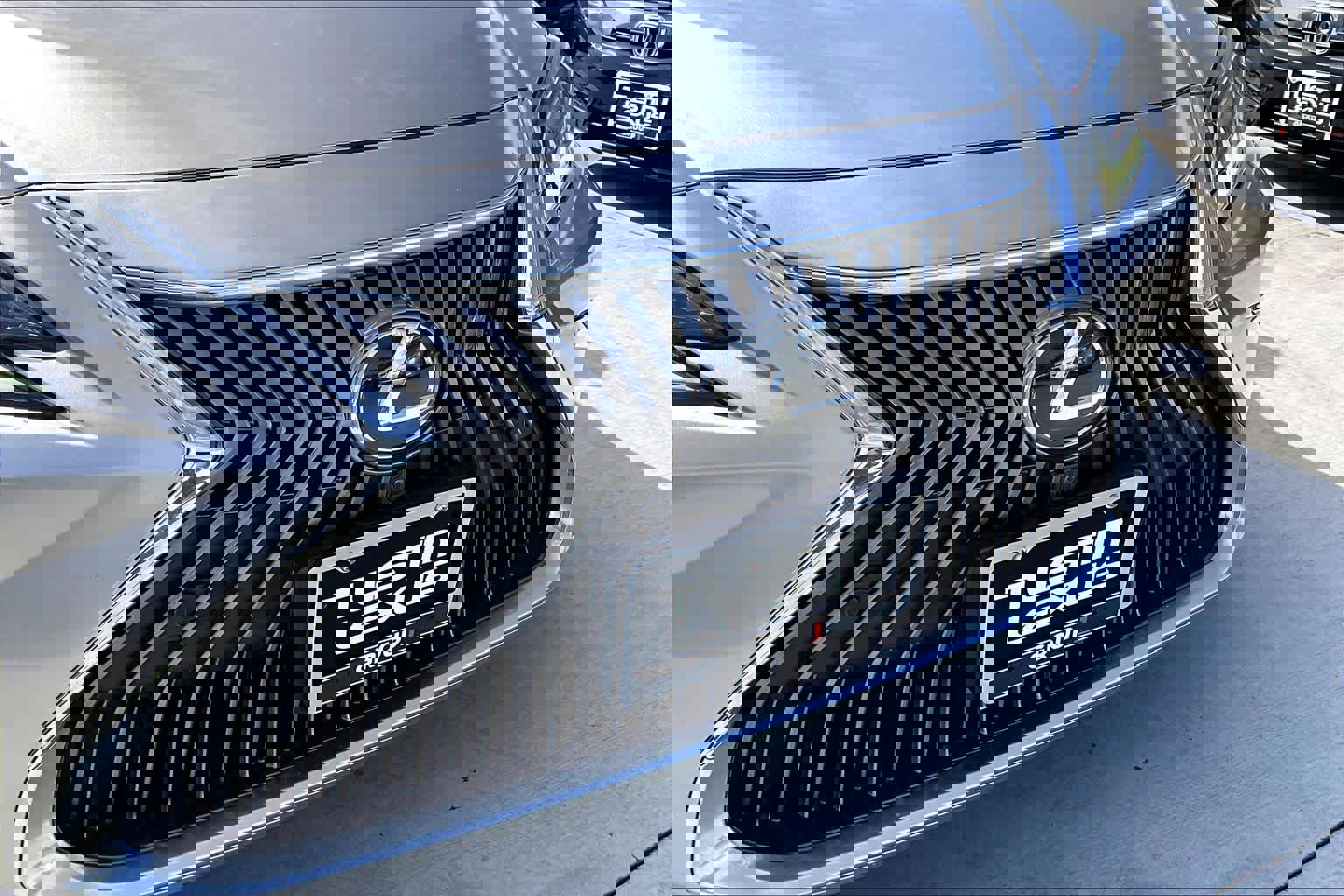 Used 2019 Lexus ES 350 Ultra Luxury w/ Accessory Package image 29