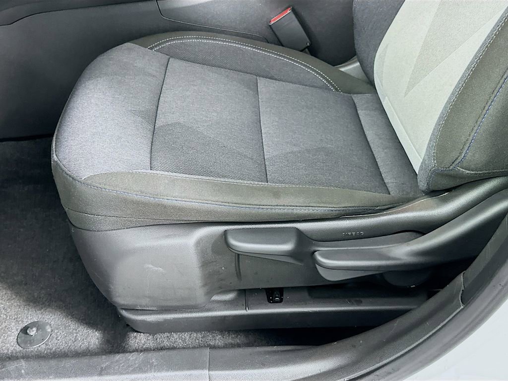 Used 2025 Chevrolet Trax LS w/ LS Convenience Package FWD image 19