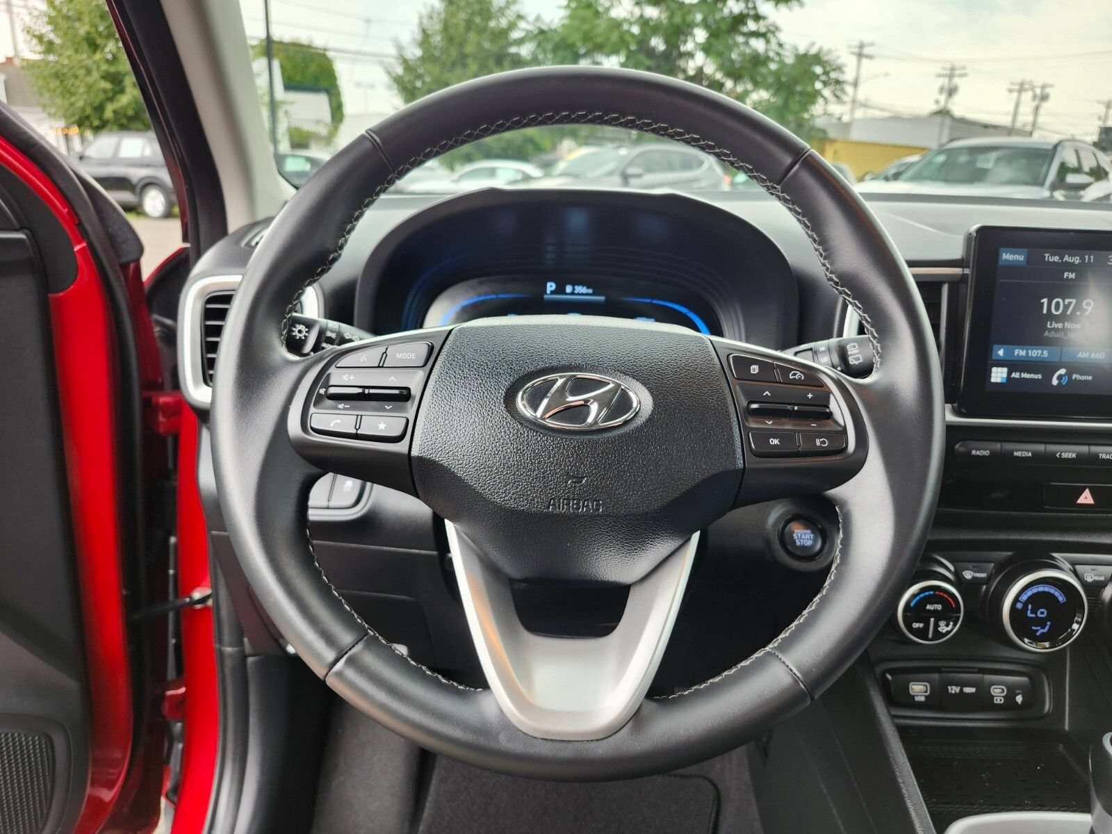 Certified 2026 Hyundai Venue SEL FWD image 28
