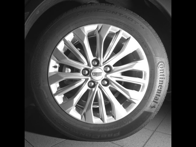 Used 2024 Cadillac XT4 Luxury FWD image 9