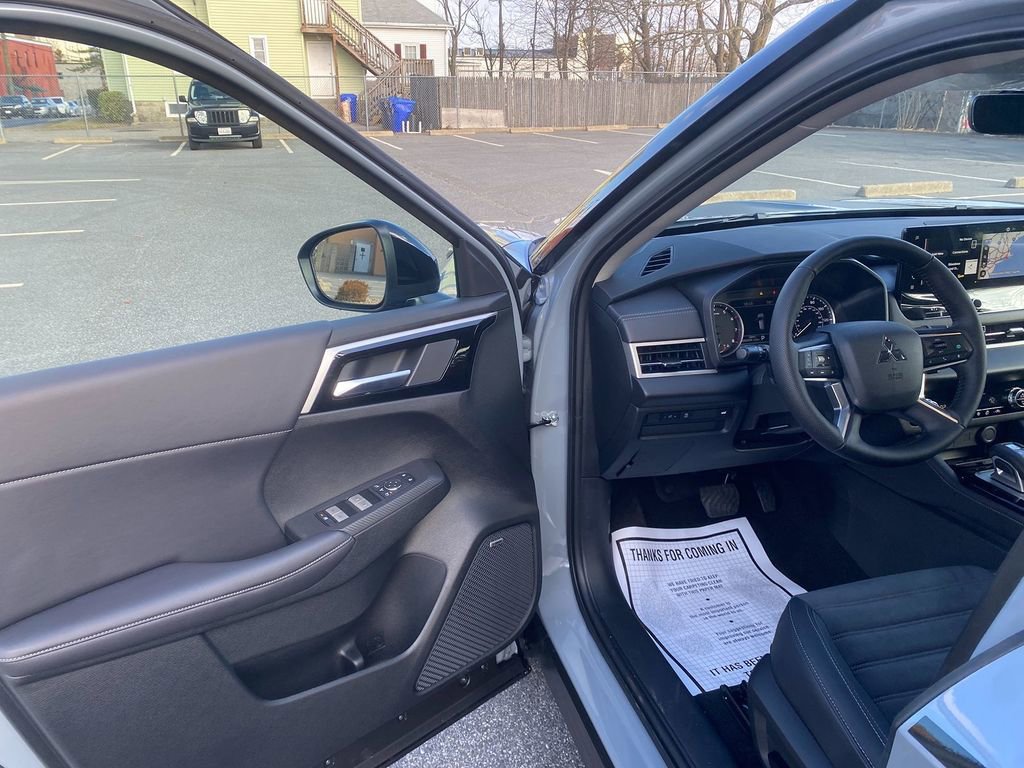 New 2026 Mitsubishi Outlander Trail Edition image 10