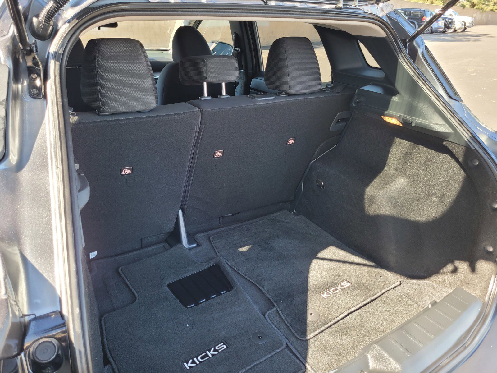 Used 2025 Nissan Kicks S image 26