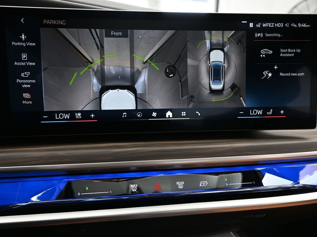 Used 2025 BMW 740i xDrive image 21