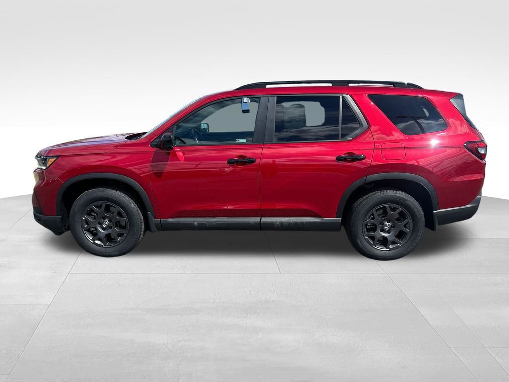 Used 2024 Honda Pilot TrailSport image 2