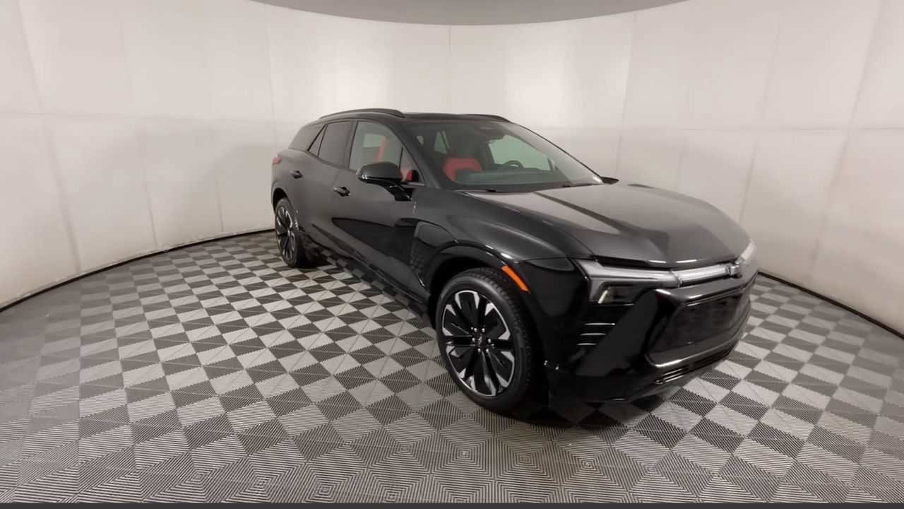 New 2025 Chevrolet Blazer EV RS image 4