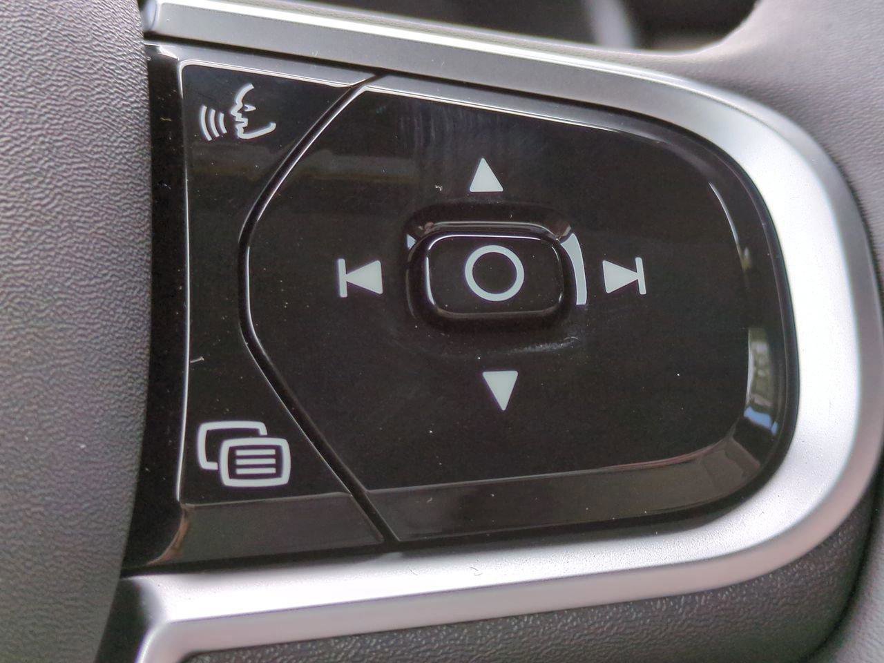 New 2026 Volvo XC90 B6 Ultra w/ Lounge Package image 25