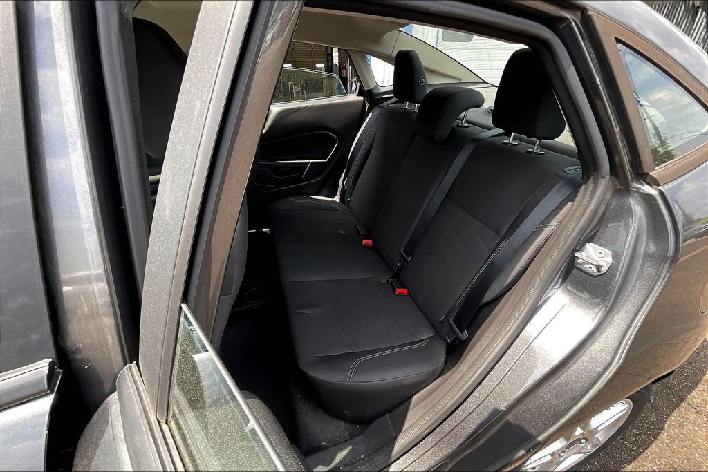 Used 2019 Ford Fiesta SE image 25