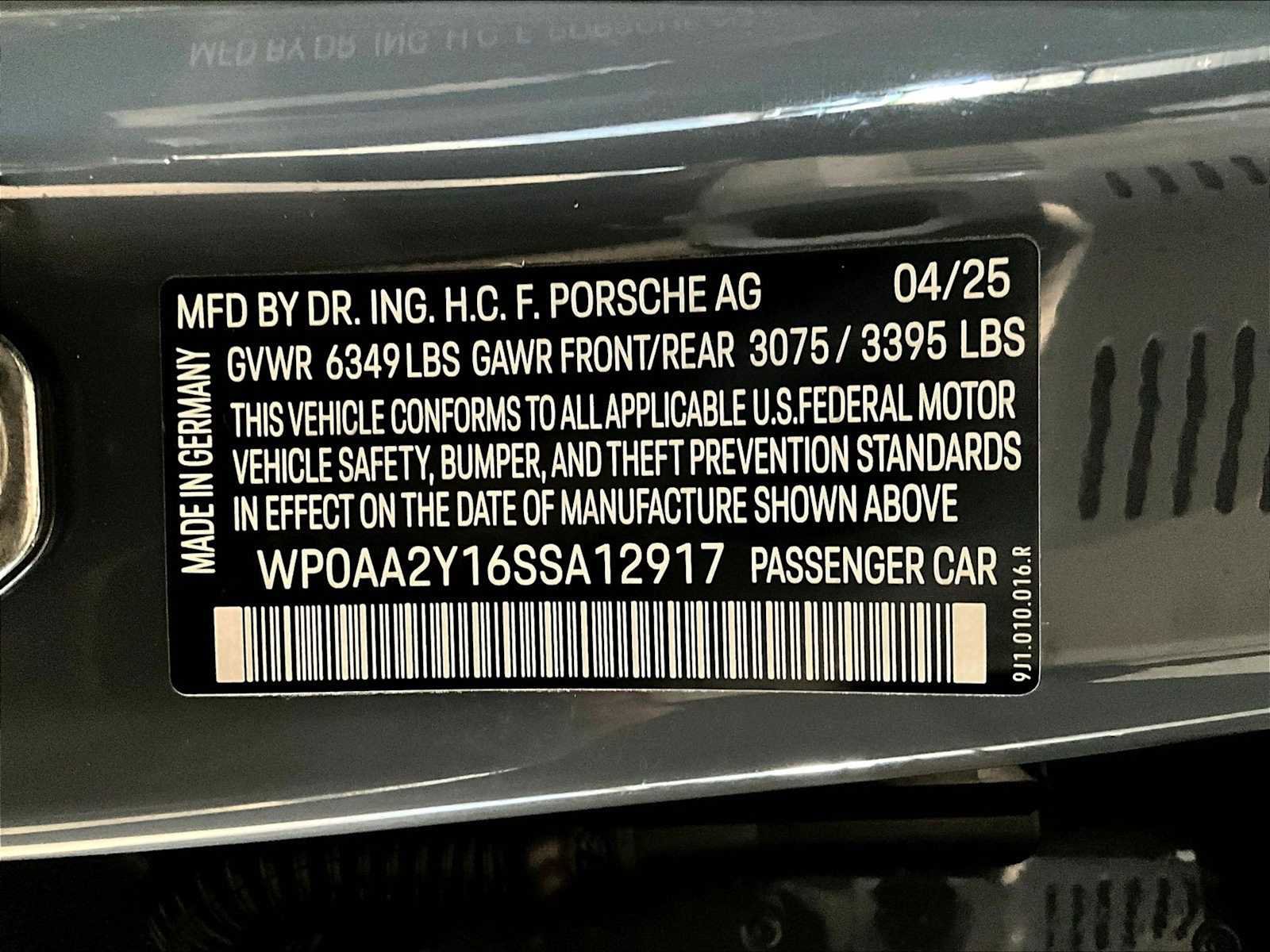Used 2025 Porsche Taycan image 35