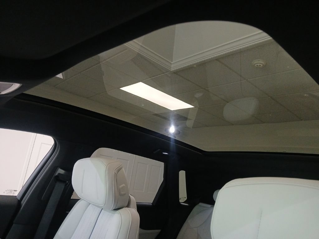 Used 2024 Cadillac Lyriq Luxury w/ LPO, Floor Liner Package AWD/4WD image 17