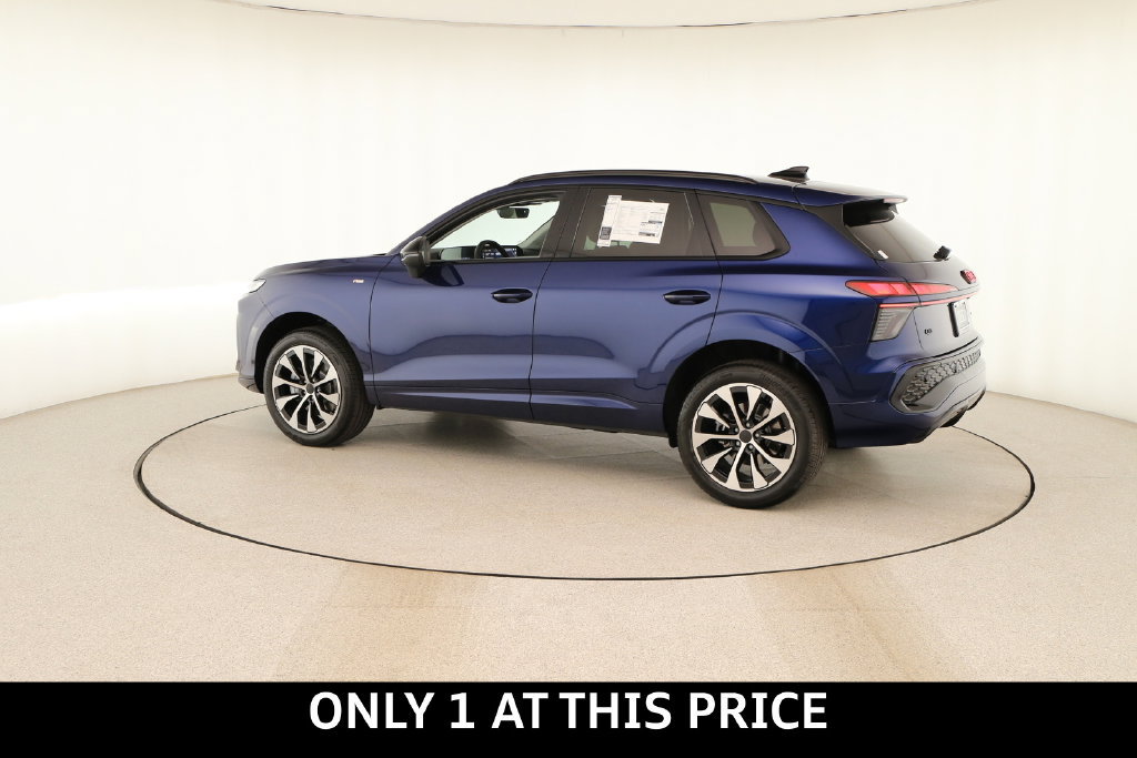 New 2026 Audi Q3 quattro 2.0T AWD/4WD image 3