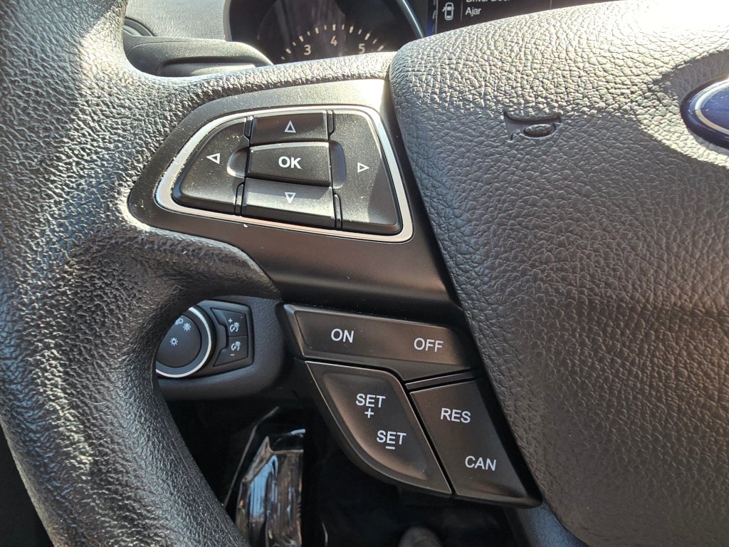 Used 2018 Ford Escape SE FWD image 6
