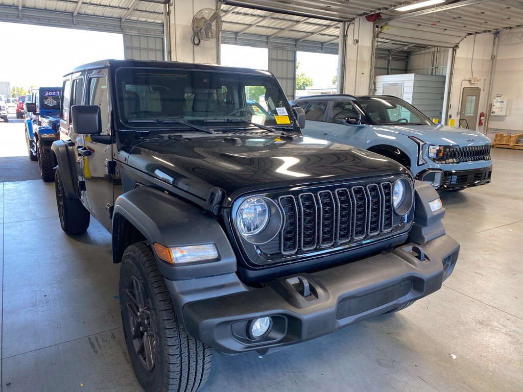 Used 2024 Jeep Wrangler Unlimited Sport AWD/4WD image 1