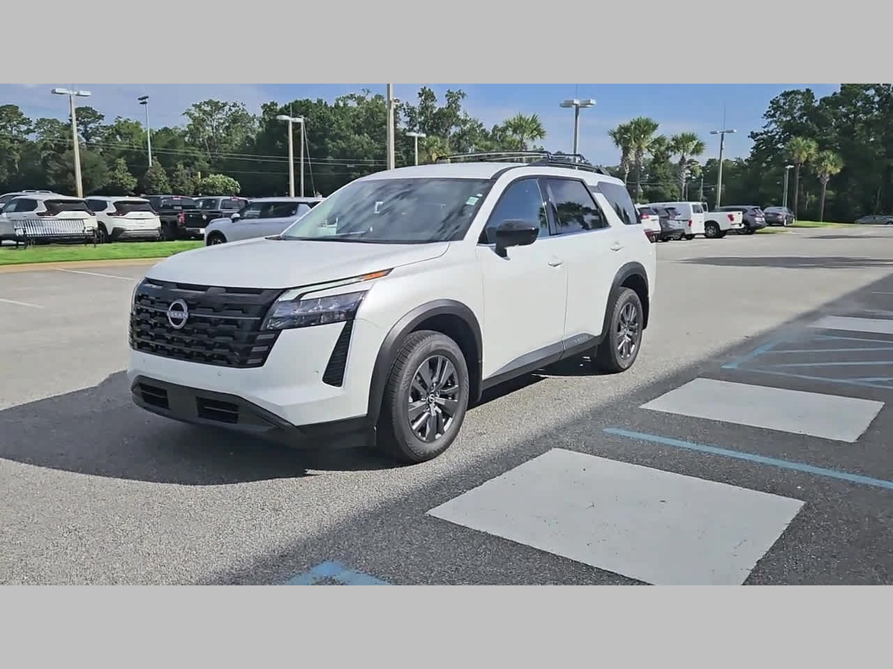 New 2026 Nissan Pathfinder SV w/ Cargo Package FWD image 22