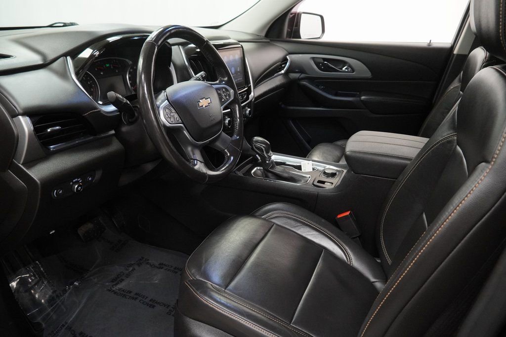 Used 2021 Chevrolet Traverse LT image 18