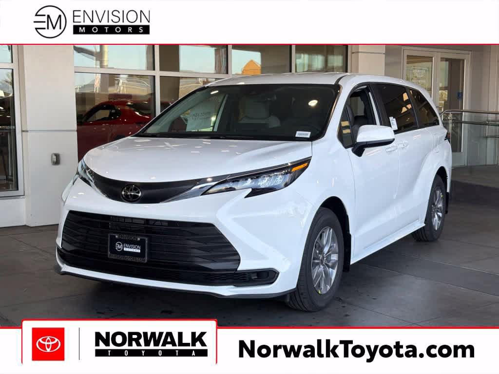 New 2026 Toyota Sienna LE FWD image 1