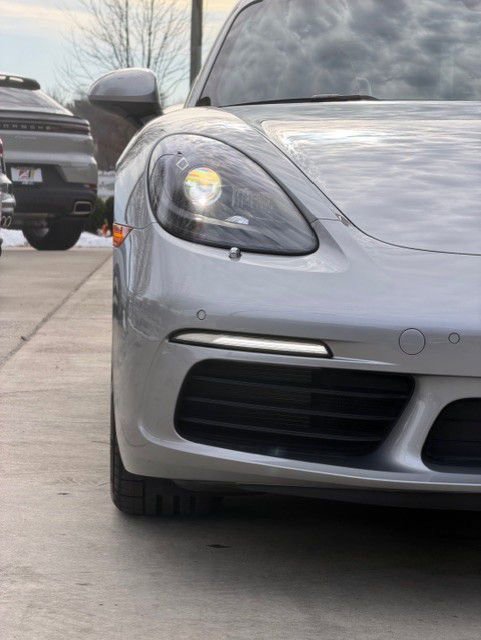 Used 2024 Porsche 718 Cayman image 12
