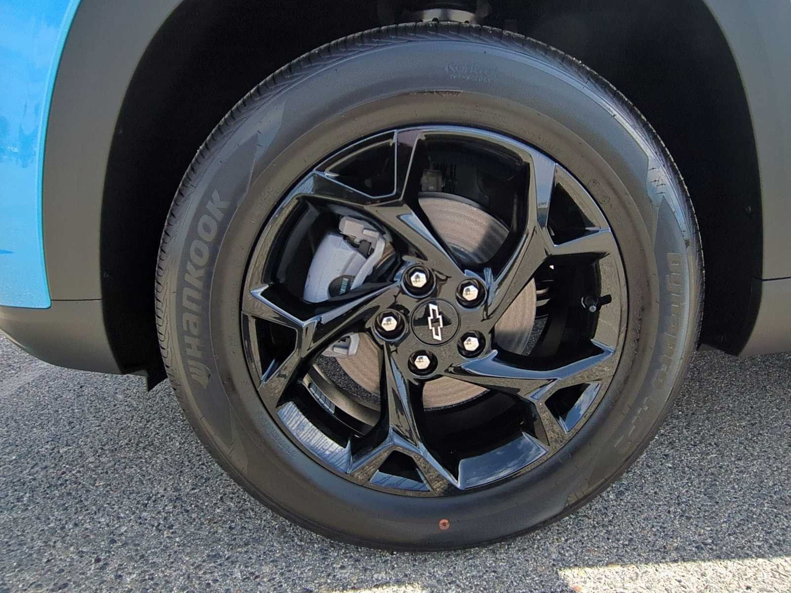 New 2026 Chevrolet Trax LT w/ Midnight Edition FWD image 28