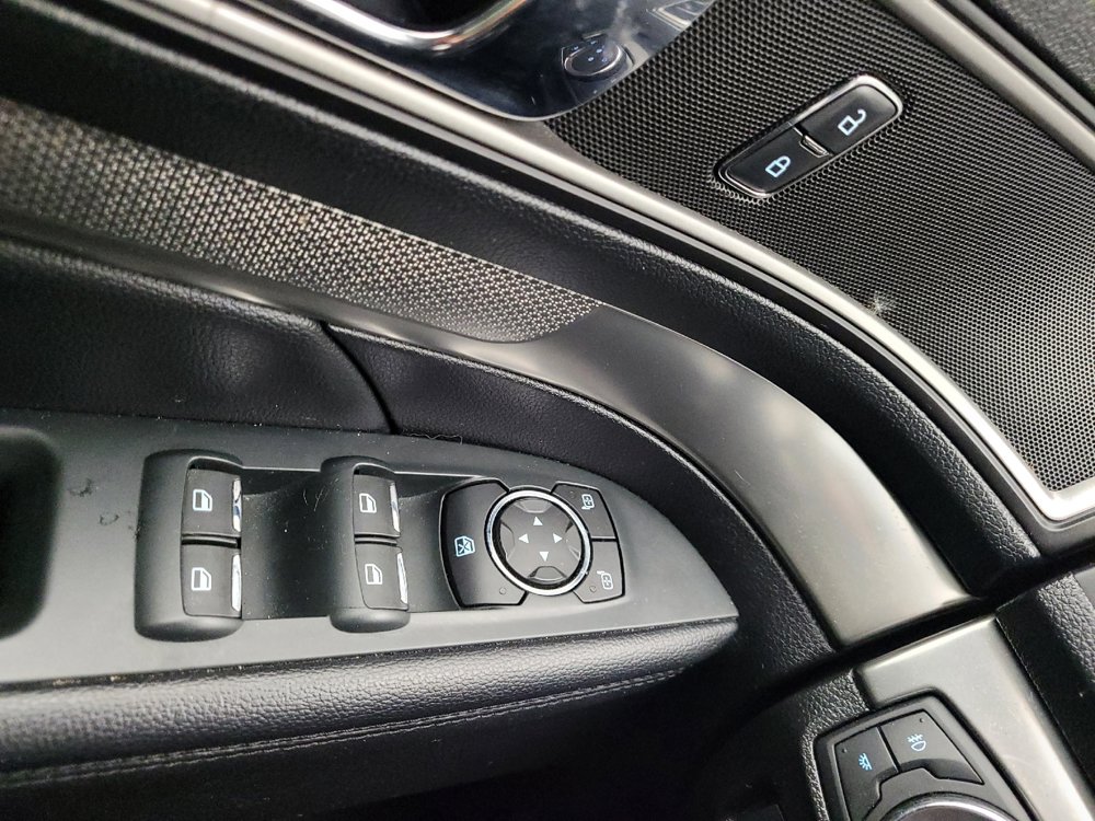 Used 2019 Ford Explorer XLT w/ Equipment Group 202A FWD image 27