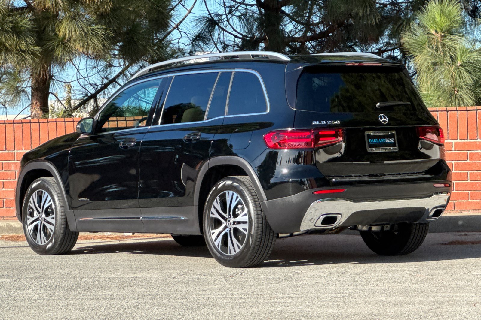 Certified 2026 Mercedes-Benz GLB 250 image 6